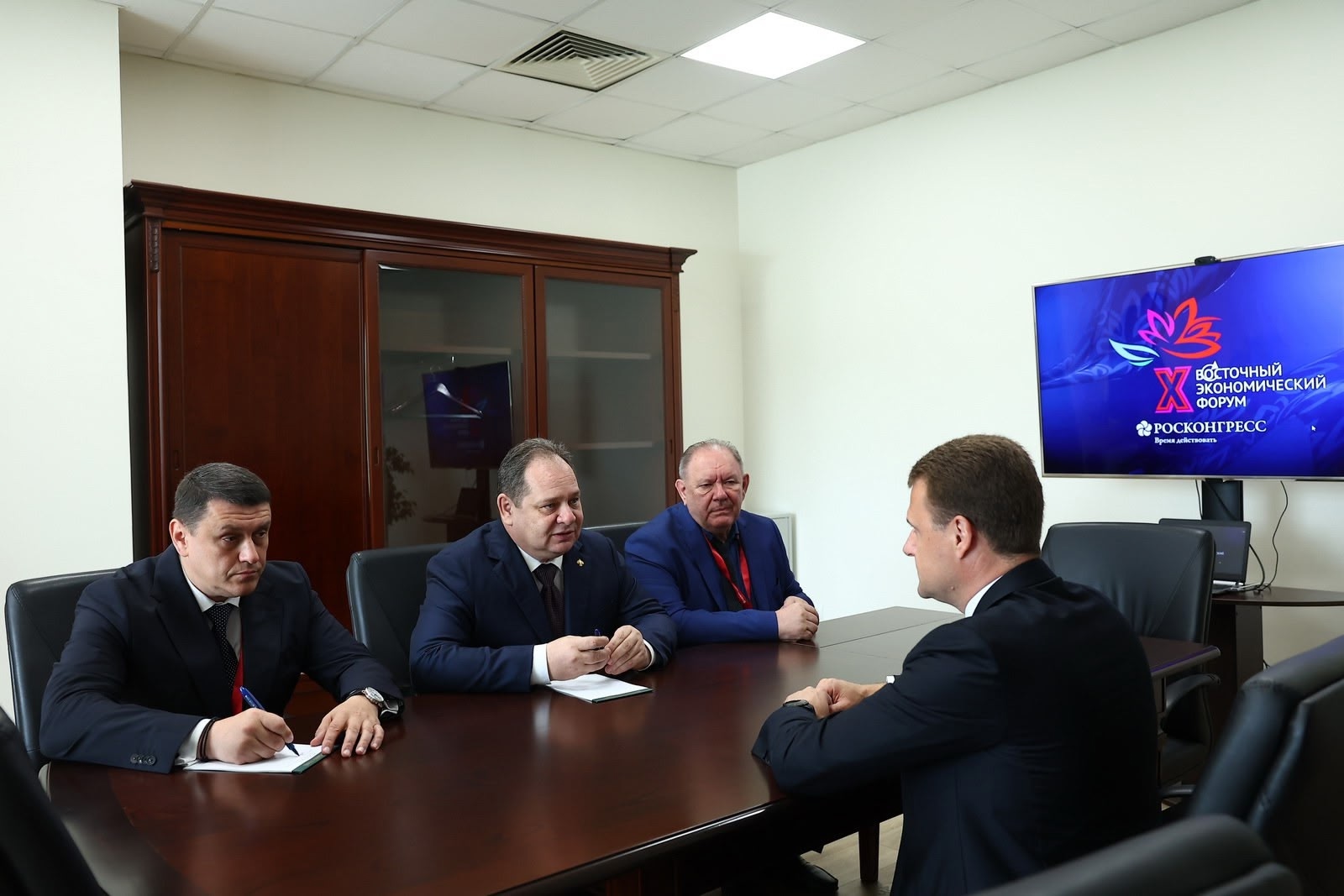 Ростислав Гольдштейн и министр по развитию Арктики обсудили ключевые проекты для Республики Коми